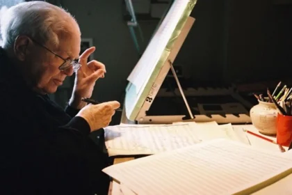 Elliott Carter: Η διαρκής κίνηση στο Allegro Scorrevole και η κλασική μουσική του 20ού αιώνα